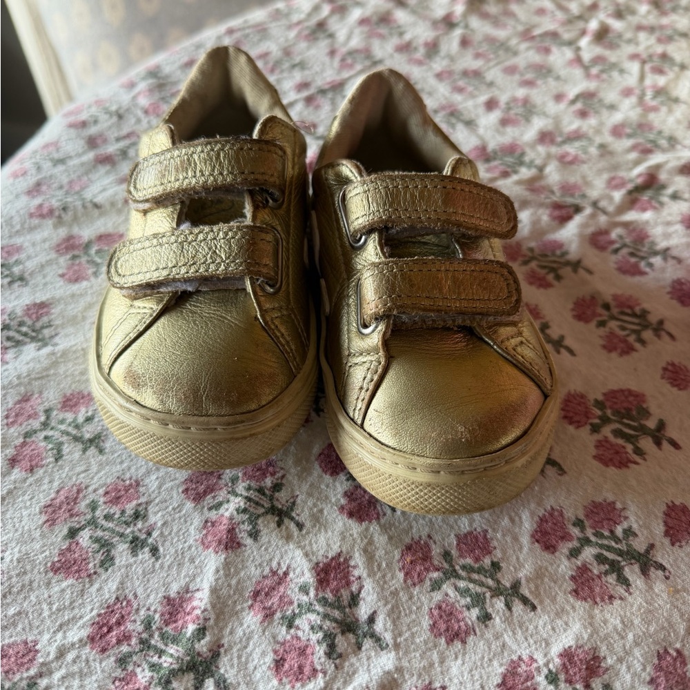 Toddler Veja Sneakers Size 8